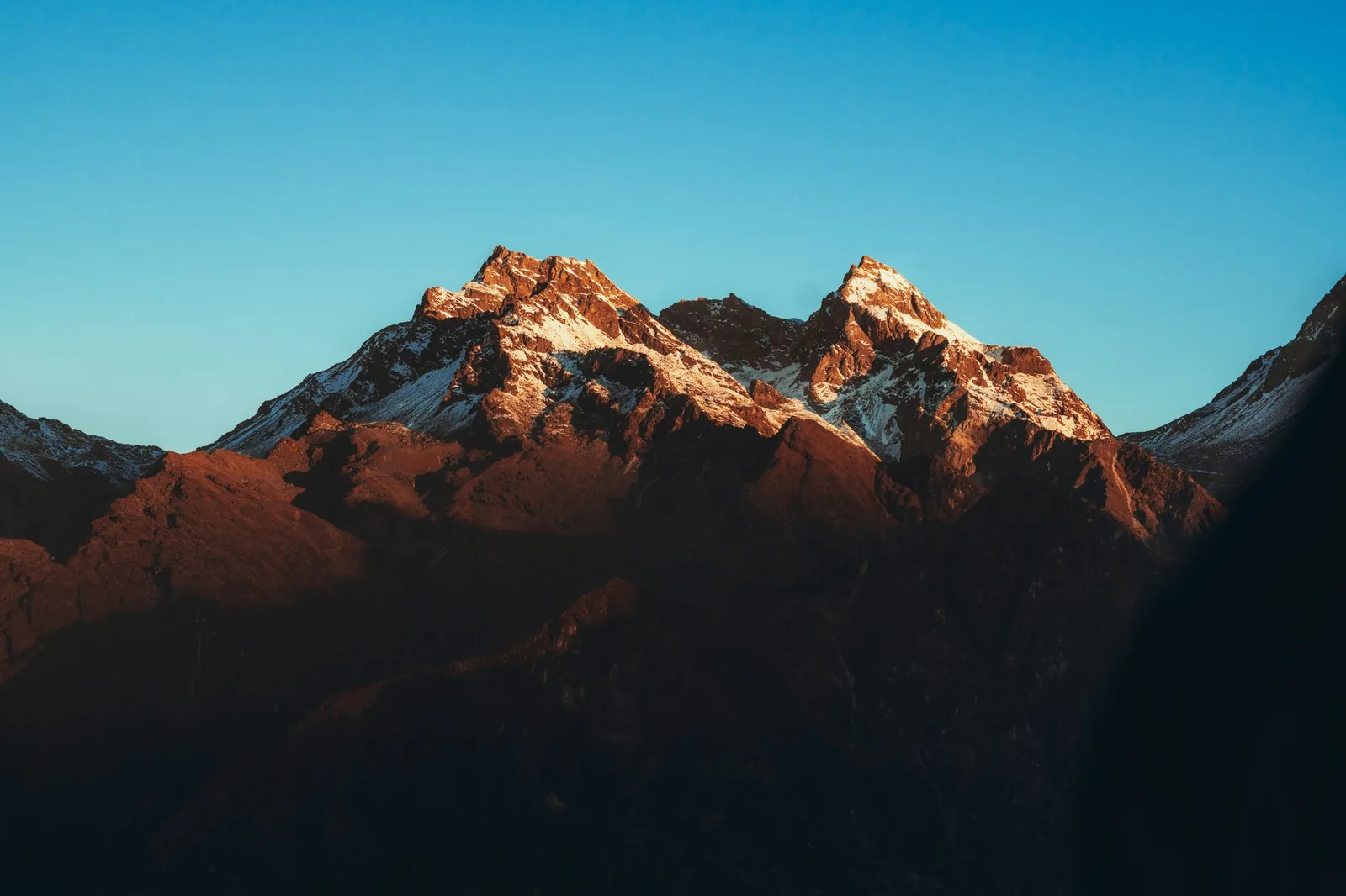Best time to visit Rishikesh — clear Himalayan sunrise from Kunjapuri
